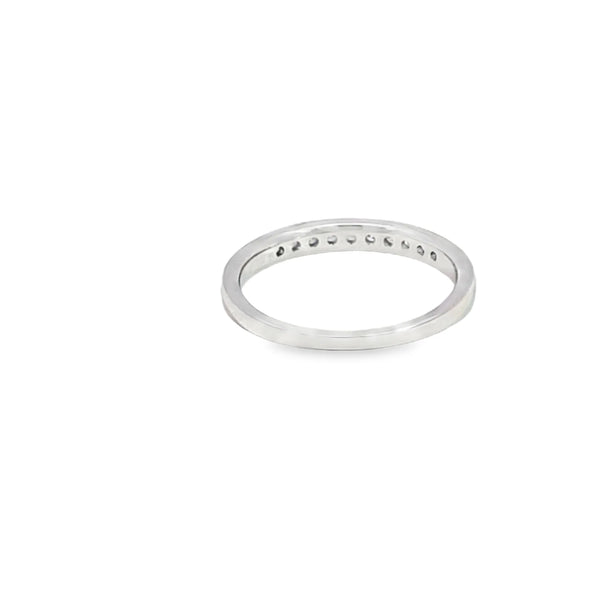 Churumbela en oro blanco de 14K con diamantes de 0.16 ct, elegancia delicada