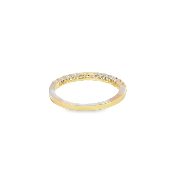 Churumbela de oro amarillo de 14K con diamantes de 0.25 ct, elegancia sutil