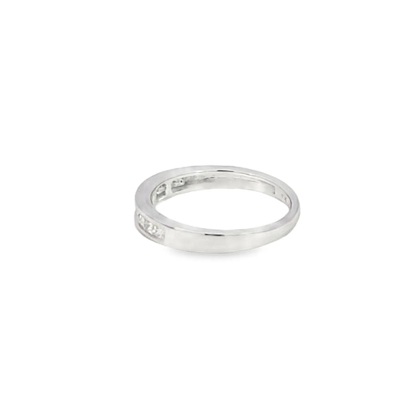 Churumbela en oro blanco de 14K con diamante de 0.32CT