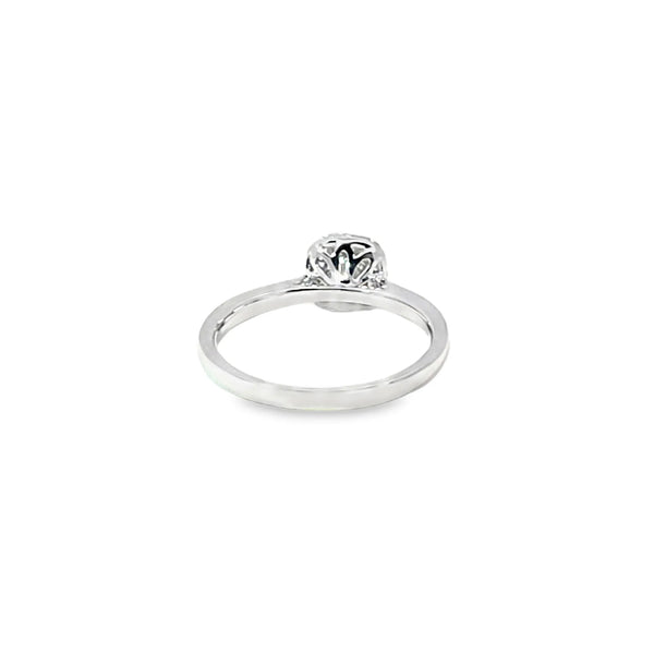 Anillo Solitario en Oro Blanco de 14K con Brillante de 0.34 ct, calidad HSI.