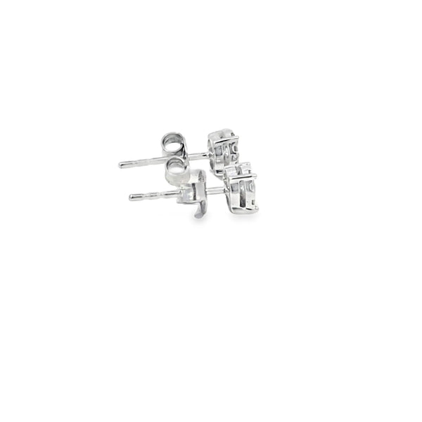 Broquel Brillante en 14K en Oro Blanco con 0.32CT en Diamantes