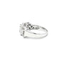 Anillo para dama en oro blanco de 14K con trio de diamantes de 0.83 ct