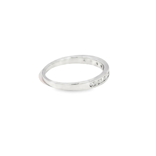 Churumbela en oro blanco de 14K con diamantes de 0.24 ct, estilo clásico