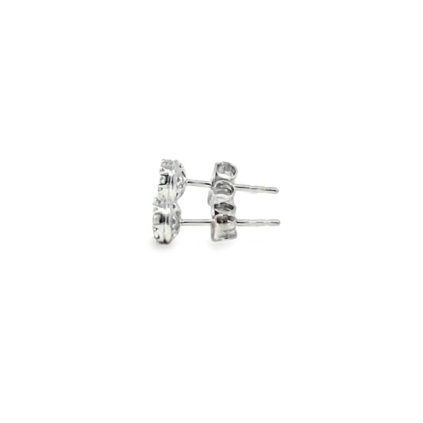 Broquel Brillante en Oro Blanco de 14K con Diamante de 0.30 ct, calidad H VS1.
