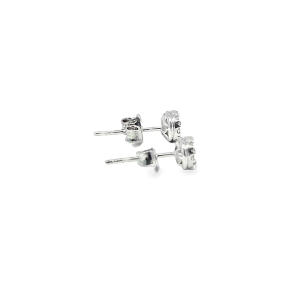 Broquel Brillante en Oro Blanco de 14K con Diamante de 0.30 ct, calidad H VS1.
