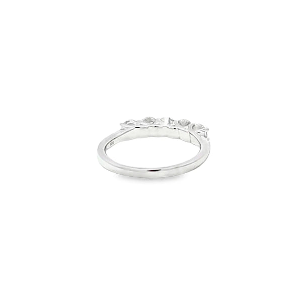 Churumbela en oro blanco de 14K con 1.05 ct en diamantes