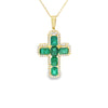 Cruz con cadena en oro amarillo de 14K con 0.48 ct en diamantes y 3.81 ct en esmeraldas