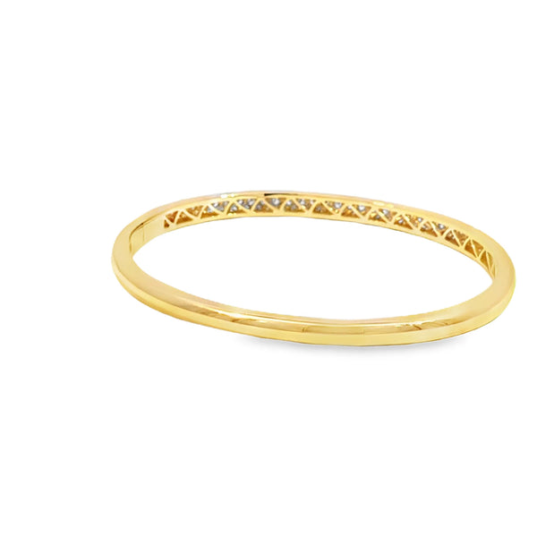 Brazalete en oro amarillo de 18K con diamantes de 1.55 ct, diseño majestuoso