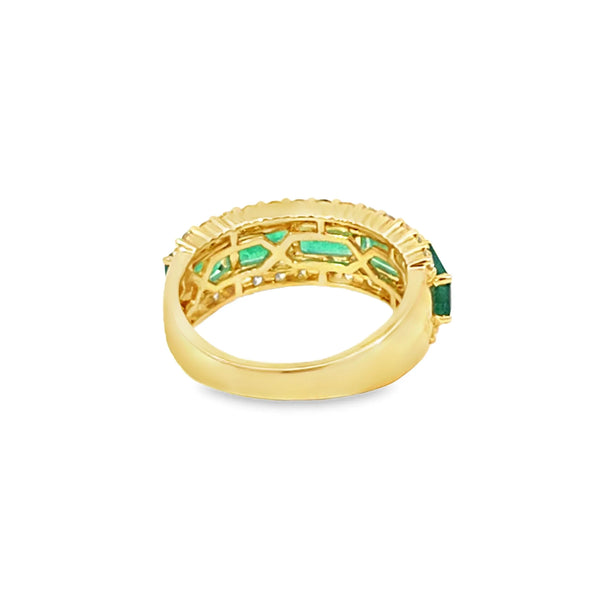 Anillo para Dama en 14K en Oro Amarillo con .70CT en Diamantes y 3.21CT en Esmeraldas