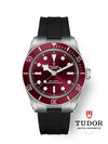 Reloj Tudor Black Bay en acero de 39MM movimiento automático, esfera burdeos con correa de caucho