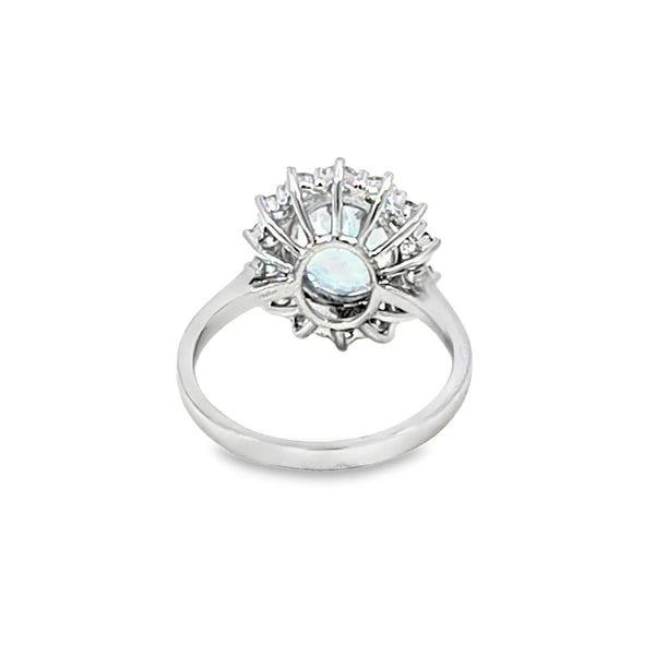 Anillo para Dama en Oro Blanco de 18K, con Brillante de 0.78 ct y Aquamarina de 3.02 ct.