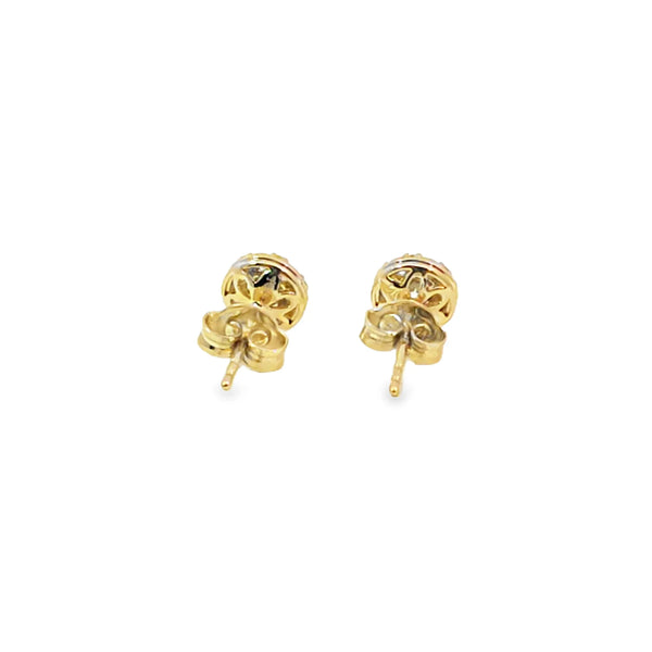 Broquel Brillante en Oro Amarillo de 14K con Diamante de 0.68 ct, calidad H VS1.