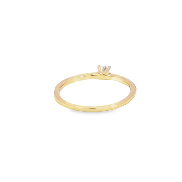 Anillo solitario en oro amarillo de 14K con diamante de 0.30 ct