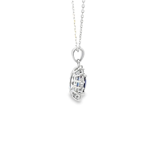 Dije con cadena en oro blanco de 14K con 0.32 ct en diamantes y 0.95 ct de zafiro