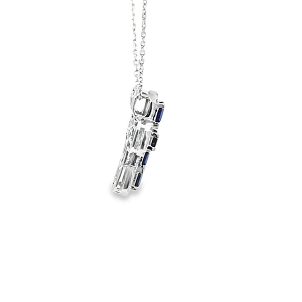 Cruz con cadena en oro blanco de 14K con 0.33 ct en diamantes y 1.39 ct de zafiro