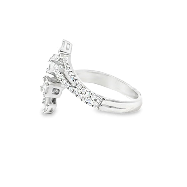 Anillo para dama en oro blanco de 18K con 0.66 ct en diamantes