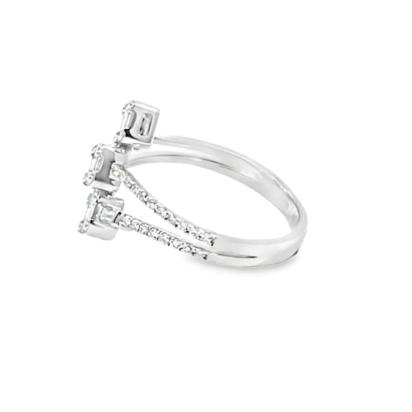 Anillo para dama en oro blanco de 18K con 0.81 ct de diamantes