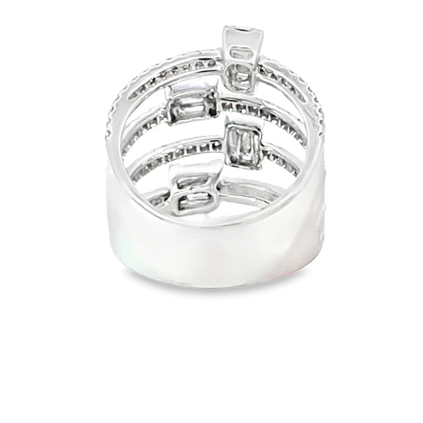 Anillo para dama en oro blanco de 18K con 1.59 ct de diamantes