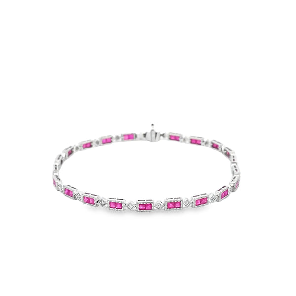 Brazalete en oro blanco de 14K con 2.37 ct de diamantes y rubíes