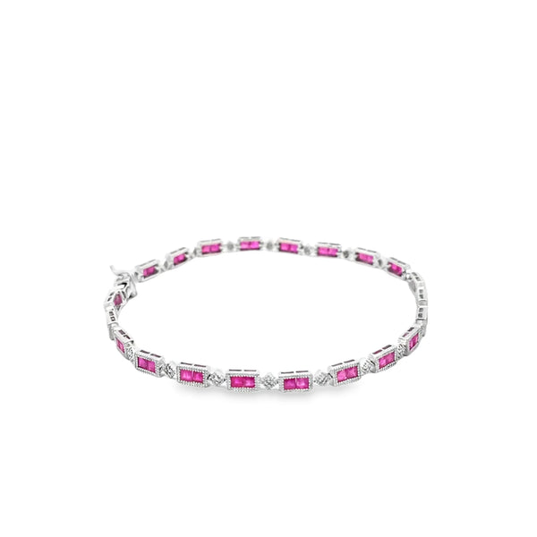 Brazalete en oro blanco de 14K con 2.37 ct de diamantes y rubíes