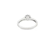 Anillo solitario en oro blanco de 14K con diamante ovalado de 0.37 ct
