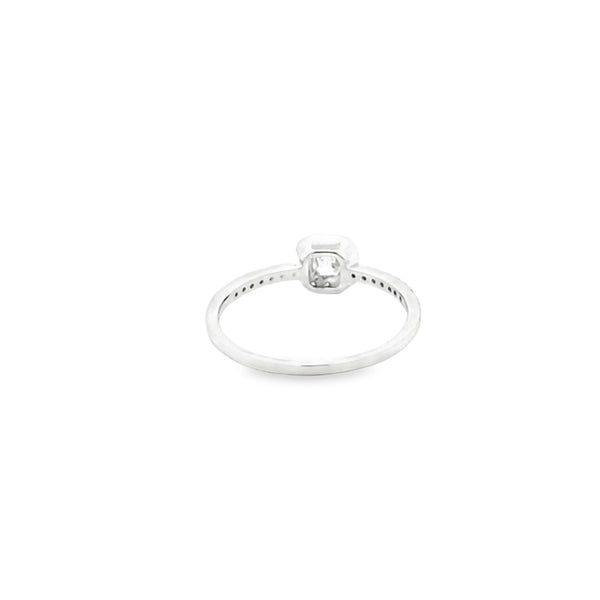 Anillo solitario en oro blanco de 14K con diamante entre 0.23 y 0.37 ct