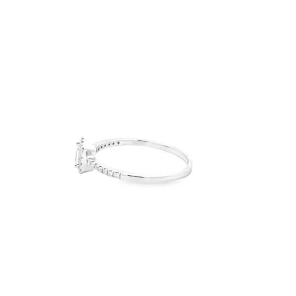 Anillo solitario en oro blanco de 14K con diamante en corte esmeralda entre 0.17 y 0.32 ct