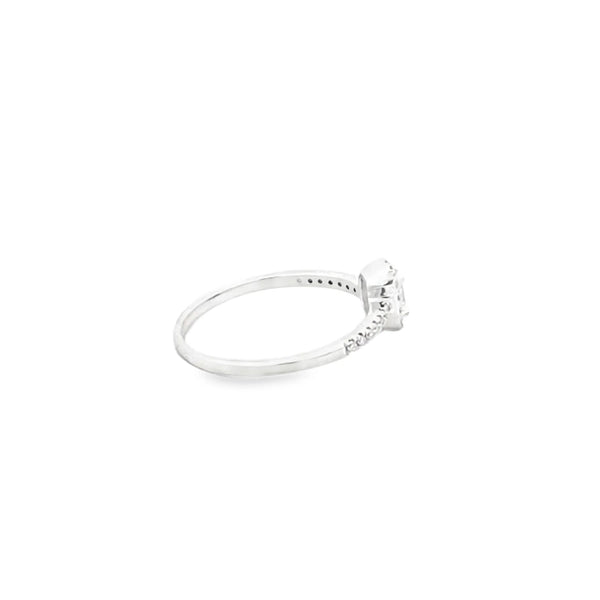Anillo solitario en oro blanco de 14K con diamante en corte esmeralda entre 0.17 y 0.32 ct