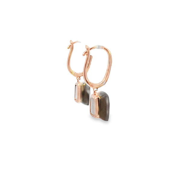 Aretes en oro de 14K con diamantes de 0.07 ct, diseño clásico