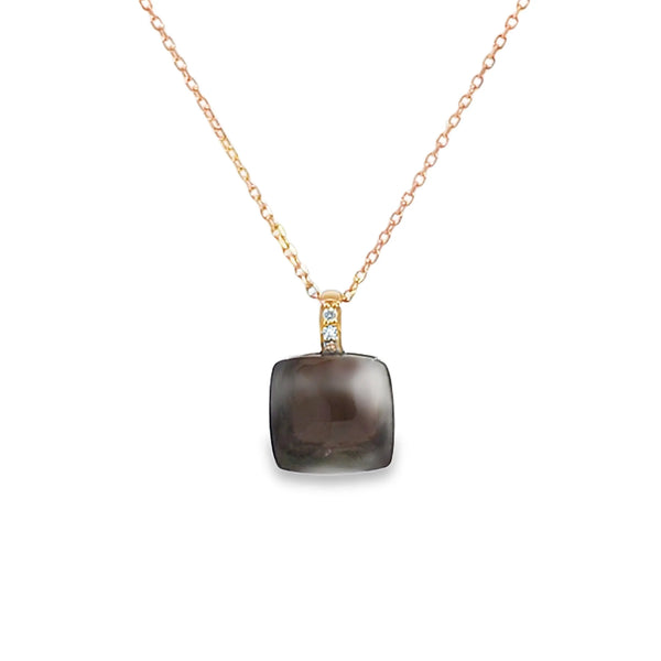 Dije en oro de 14K con diamante de 0.02 ct, estilo clásico