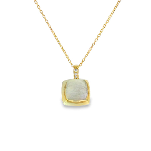 Dije con cadena en oro amarillo de 14K con diamante de 0.02 ct, estilo delicado
