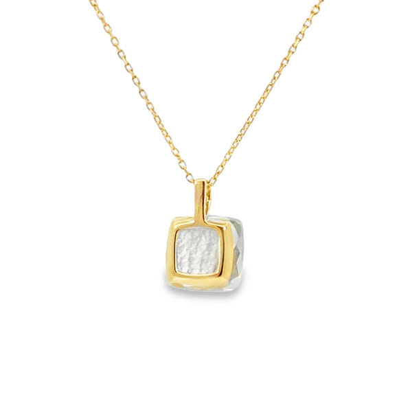 Dije con cadena en oro amarillo de 14K con diamante de 0.02 ct, estilo delicado