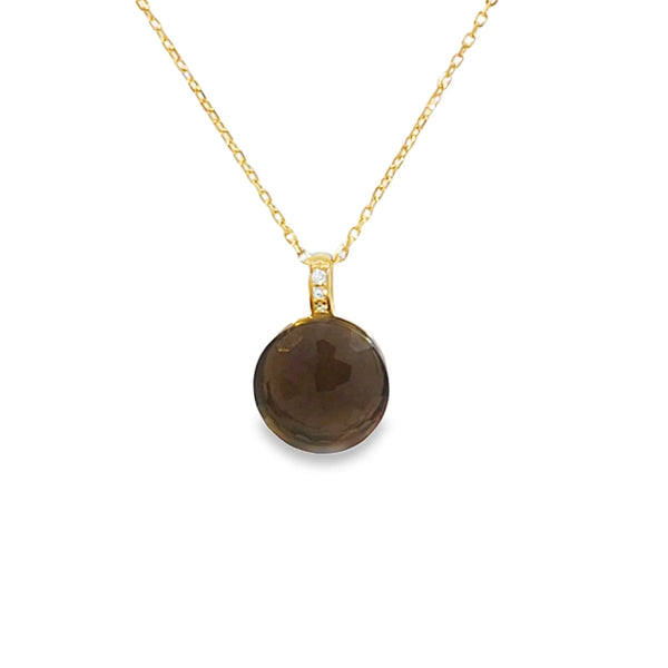 Dije en oro amarillo de 14K con diamante de 0.02 ct, diseño refinado