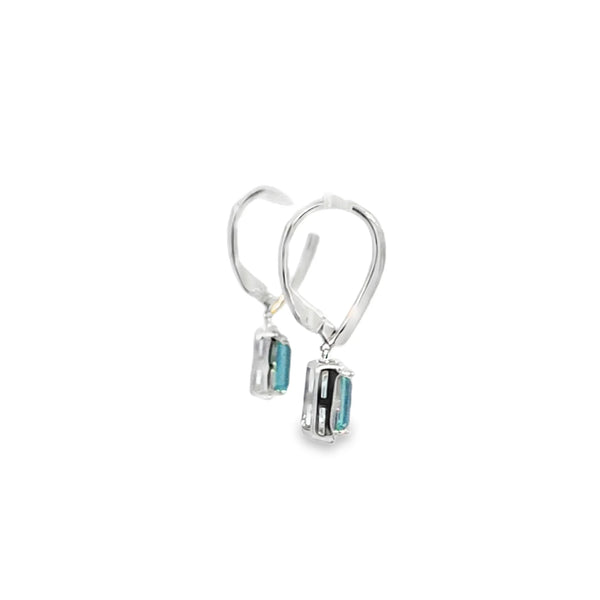 Aretes en oro blanco de 14K con diamantes de 0.04 ct, estilo moderno