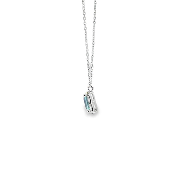Dije de oro blanco de 14K con diamante de 0.02 ct, elegancia sutil