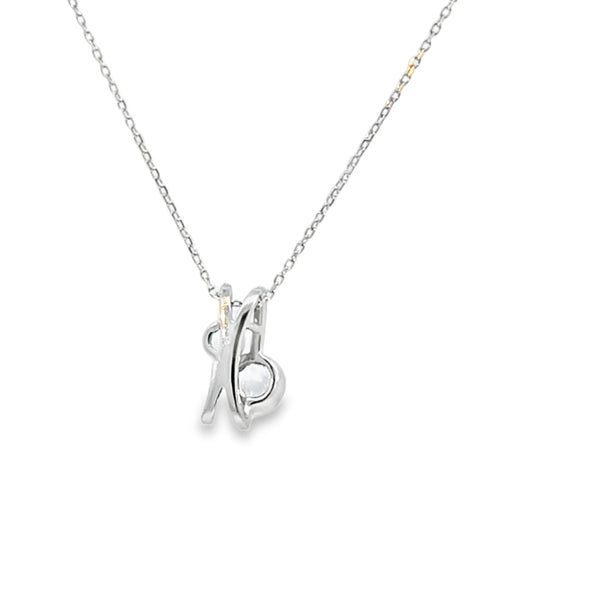 Dije en oro blanco de 14K con diamante de 0.05 ct, diseño encantador