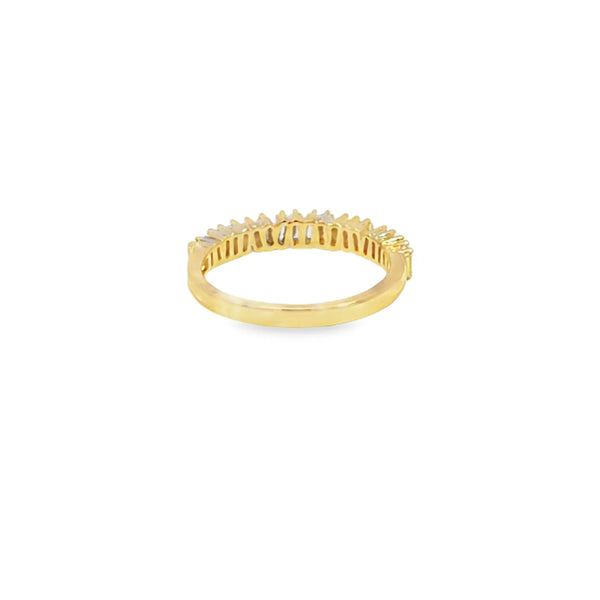 Anillo de oro de 18K con diamante de 0.47 ct y topacio azul, diseño exclusivo