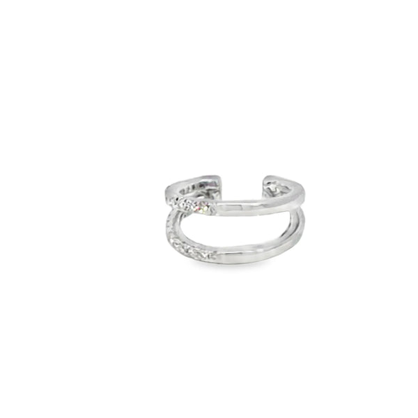 Aretes femeninos en oro blanco de 18K con diamantes de 0.15 ct, diseño clásico
