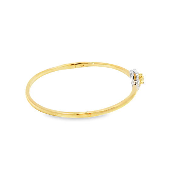 Brazalete femenino en oro de 18K con diamantes de 0.56 ct, estilo refinado