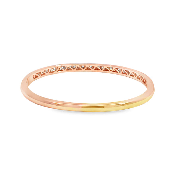 Brazalete femenino en oro de 18K con diamantes de 1.50 ct, estilo distinguido