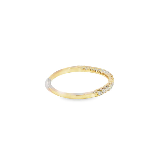 Churumbela en oro amarillo de 14K con diamantes de 0.19 ct, diseño delicado
