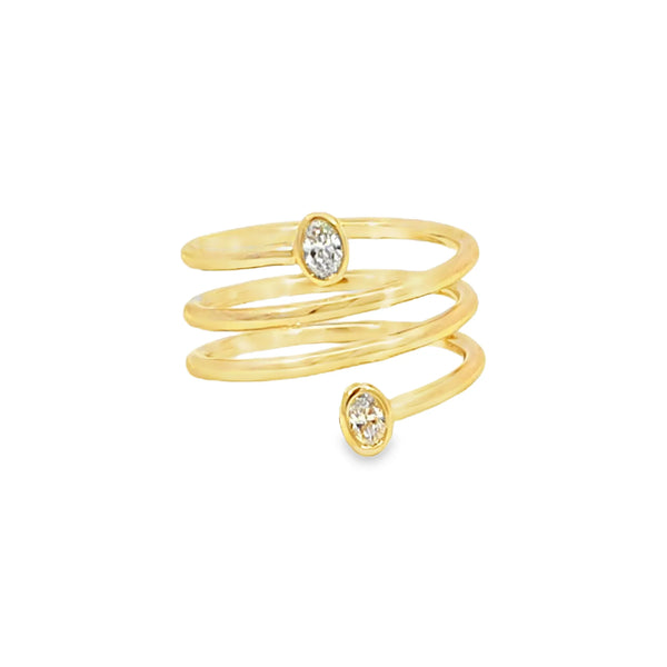 Anillo de oro de 18K con diamante de 0.27 ct corte oval, distinción y estilo