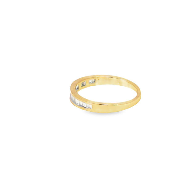 Churumbela en oro amarillo de 14K con diamante de 0.24CT