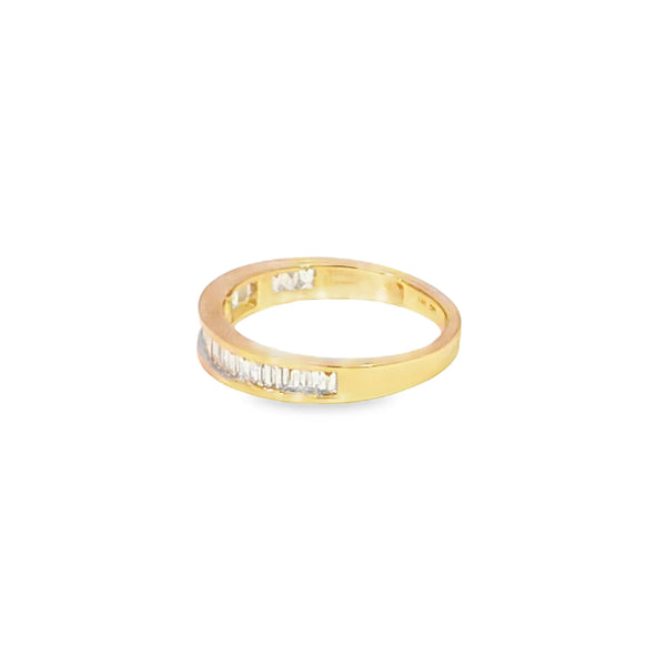 Churumbela en oro amarillo de 14K con diamante de 0.49CT