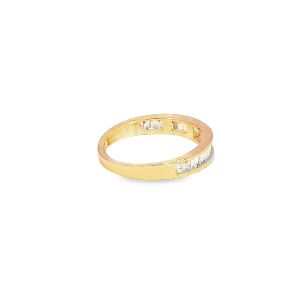 Churumbela en oro amarillo de 14K con diamante de 0.49CT