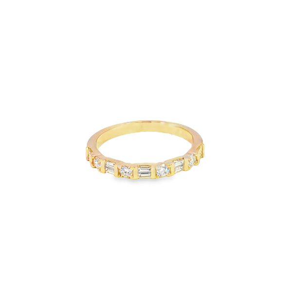 Churumbela en oro amarillo de 14K con diamante de 0.33CT