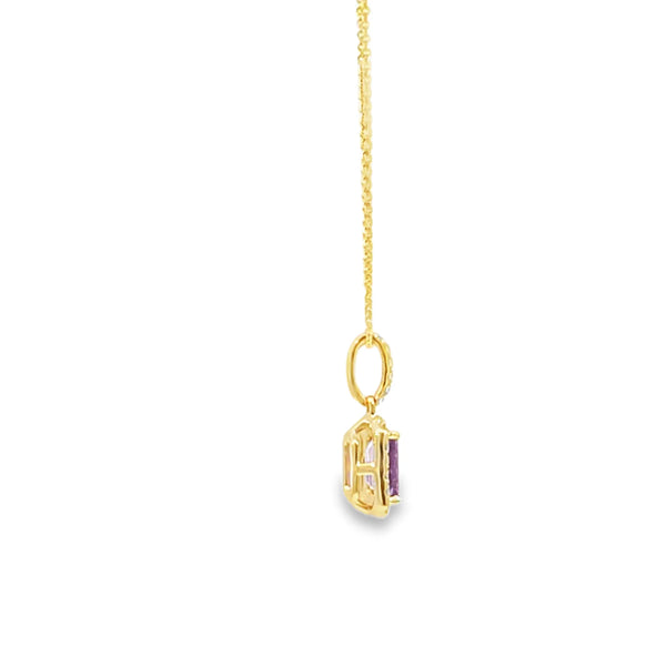 Dije con cadena en oro amarillo de 14K con diamante de 0.11CT