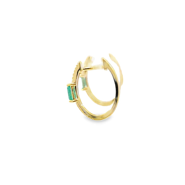 Aretes en oro amarillo de 14K con diamante de 0.14CT y esmeralda de 0.67CT