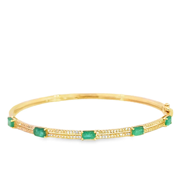 Brazalete en oro amarillo de 14K con diamante de 0.25CT y esmeralda de 1.55CT