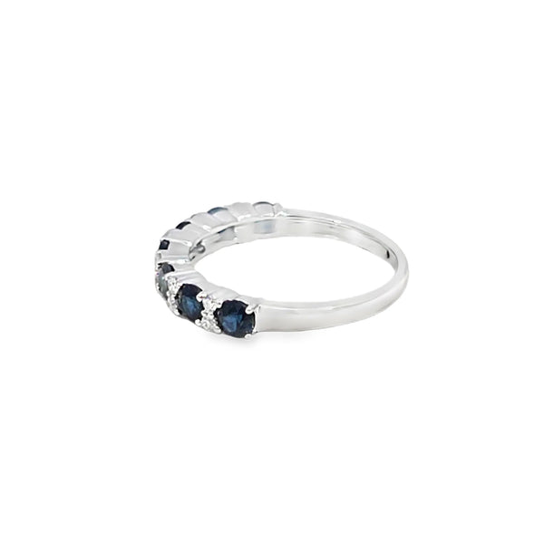 Anillo dama en oro blanco de 14K con diamante de 0.15CT y zafiro de 0.98CT